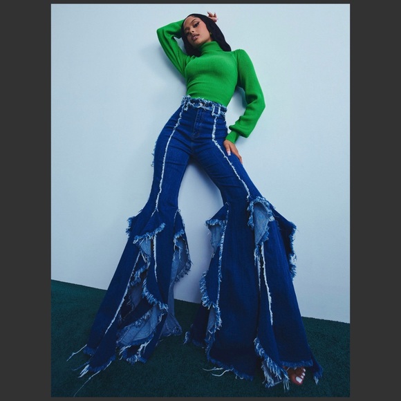 NWT Fashion Nova Women’s Extra Flare Dark Wash High Rise Jeans - Picture 1 of 4